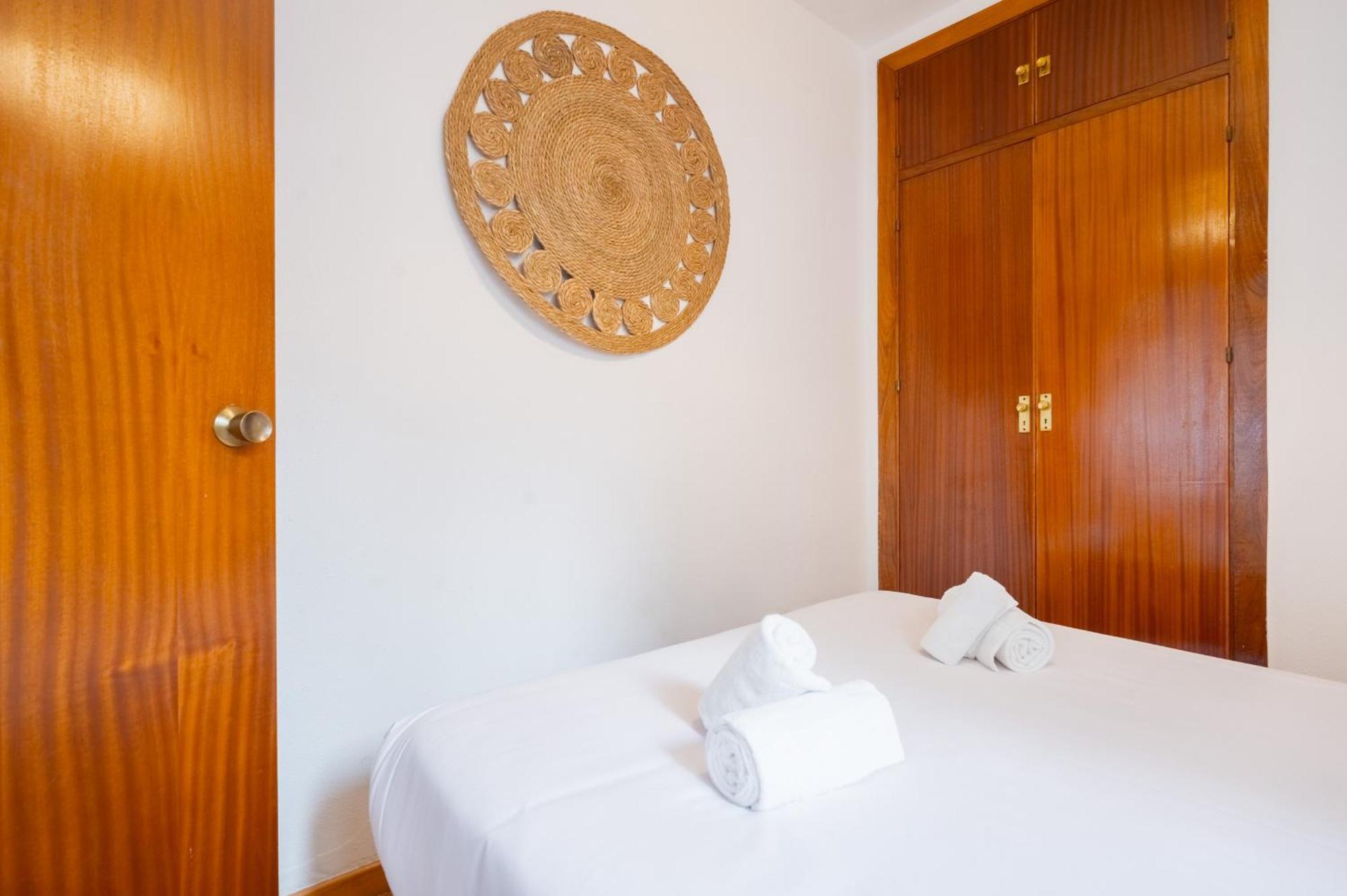 Bright Apt. Puerta Osario 3 Bedrooms 2 Bathrooms Séville