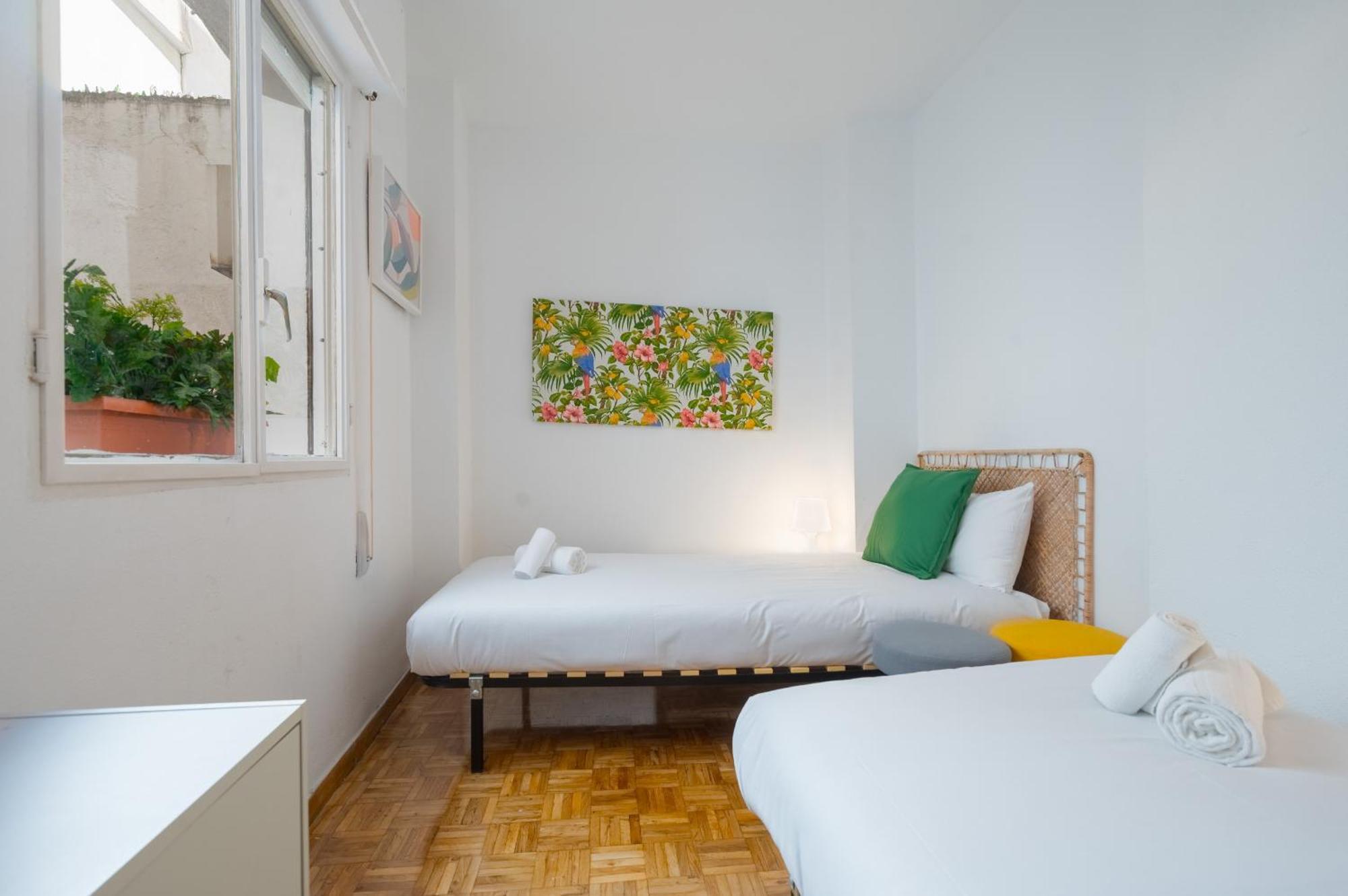 Bright Apt. Puerta Osario 3 Bedrooms 2 Bathrooms Appartement