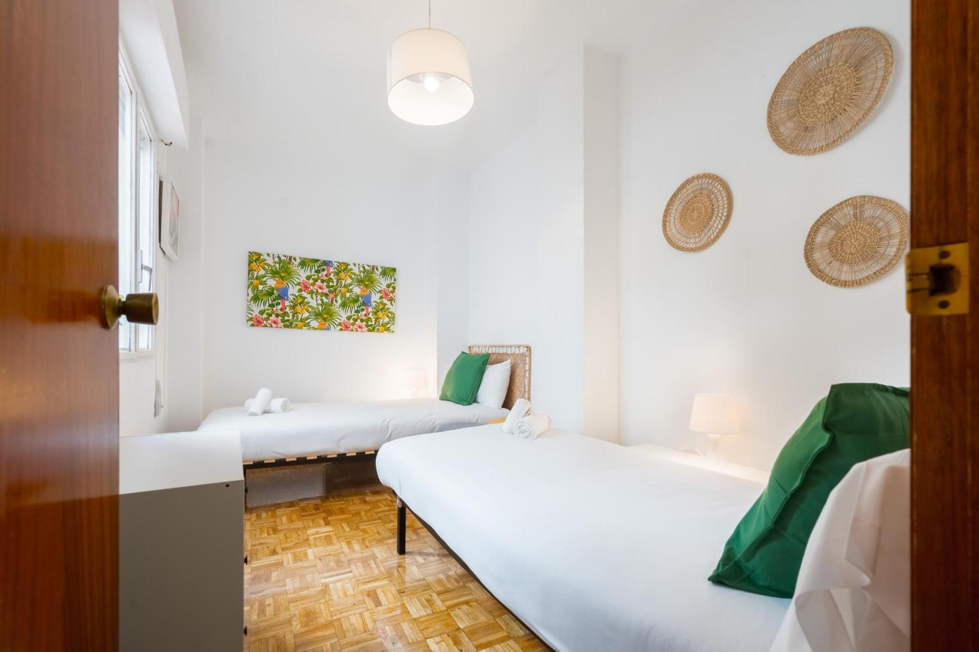 Bright Apt. Puerta Osario 3 Bedrooms 2 Bathrooms *