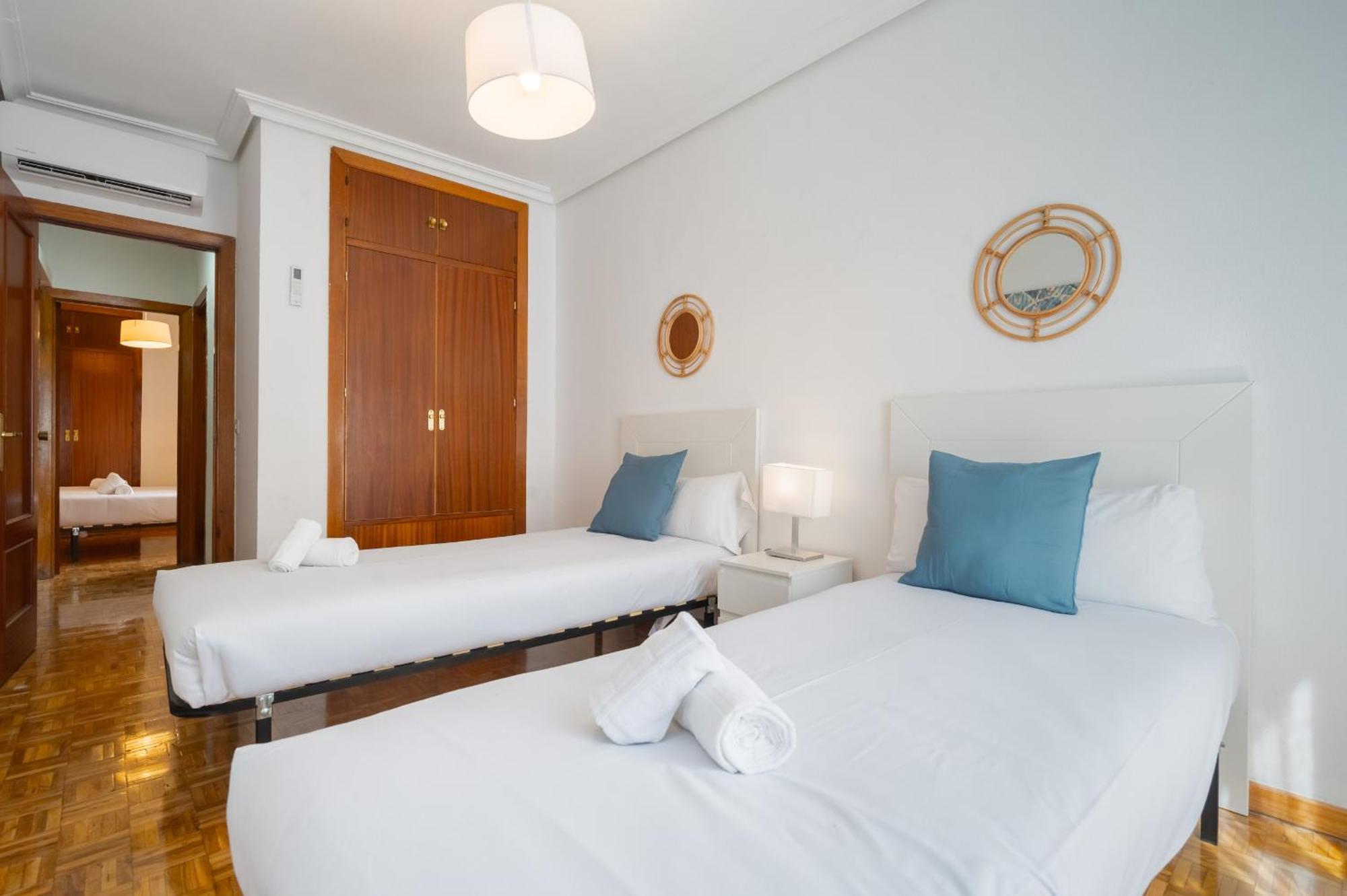Appartement Bright Apt. Puerta Osario 3 Bedrooms 2 Bathrooms