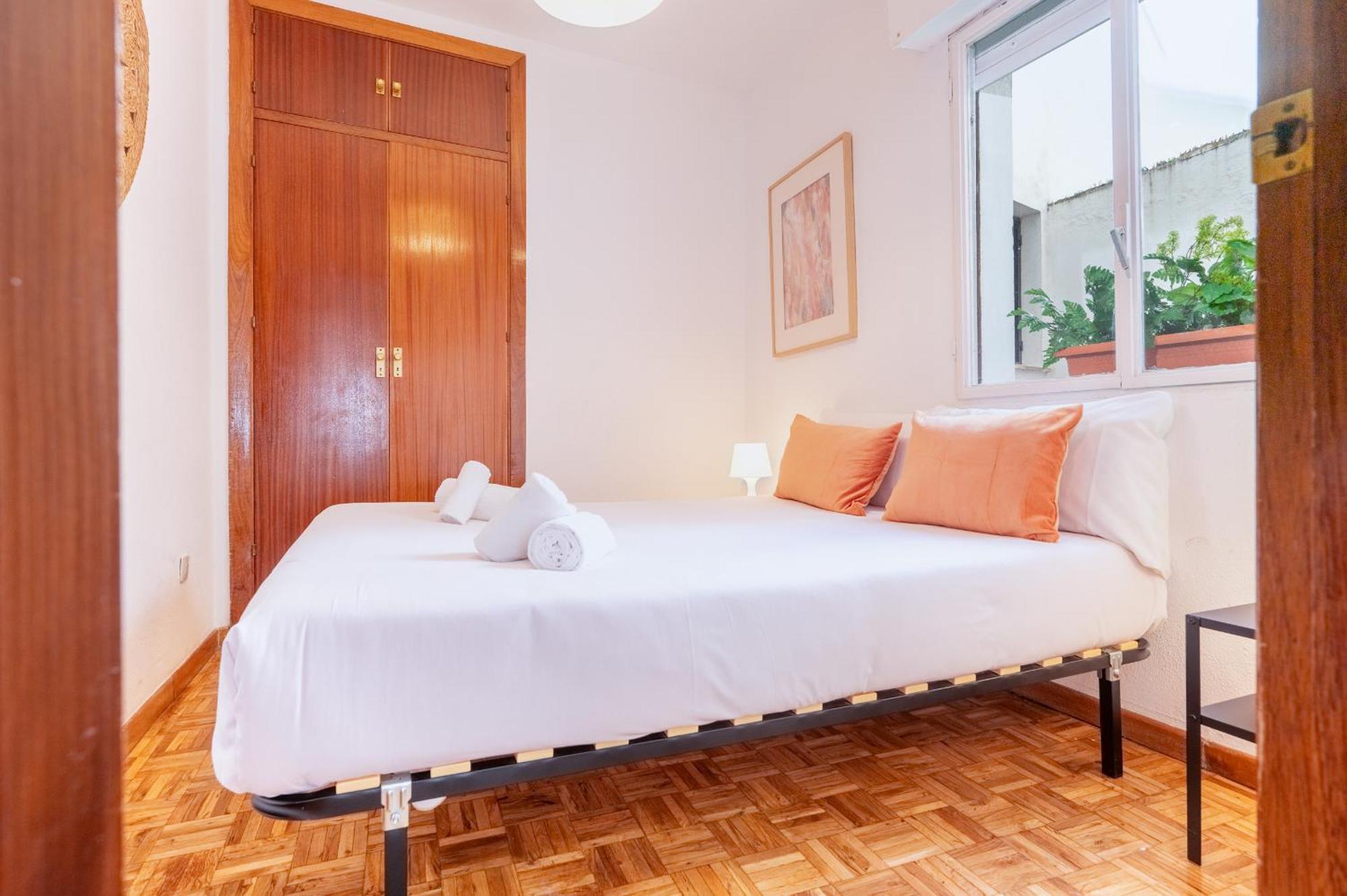 Bright Apt. Puerta Osario 3 Bedrooms 2 Bathrooms Appartement *
