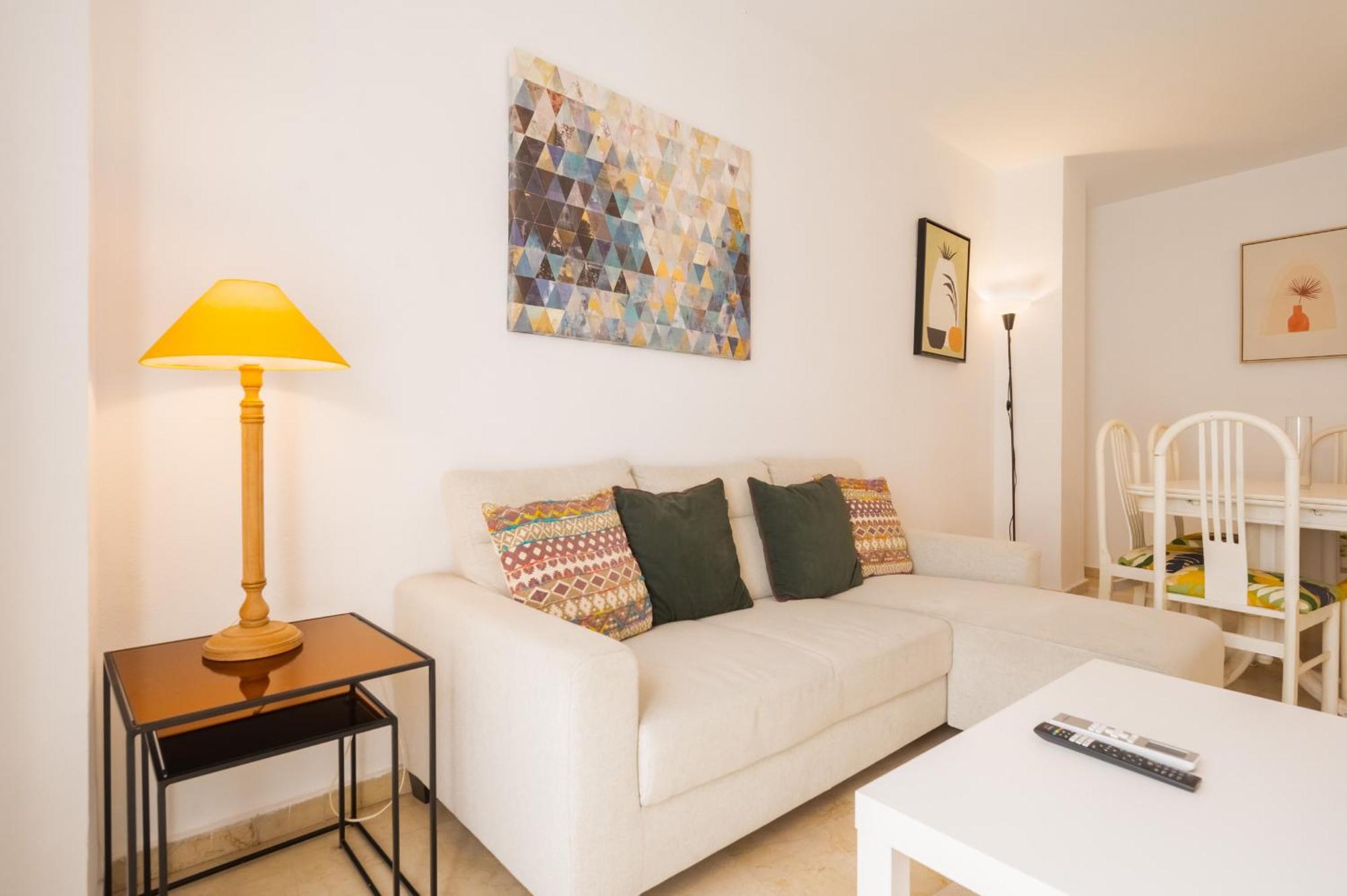 Bright Apt. Puerta Osario 3 Bedrooms 2 Bathrooms Séville