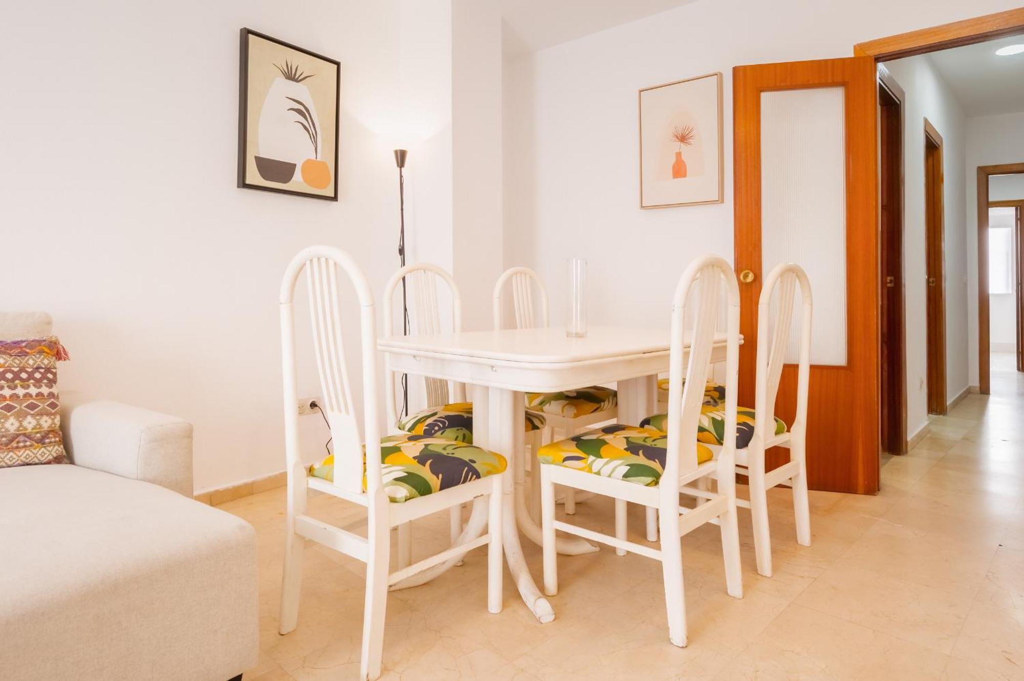 Bright Apt. Puerta Osario 3 Bedrooms 2 Bathrooms Séville