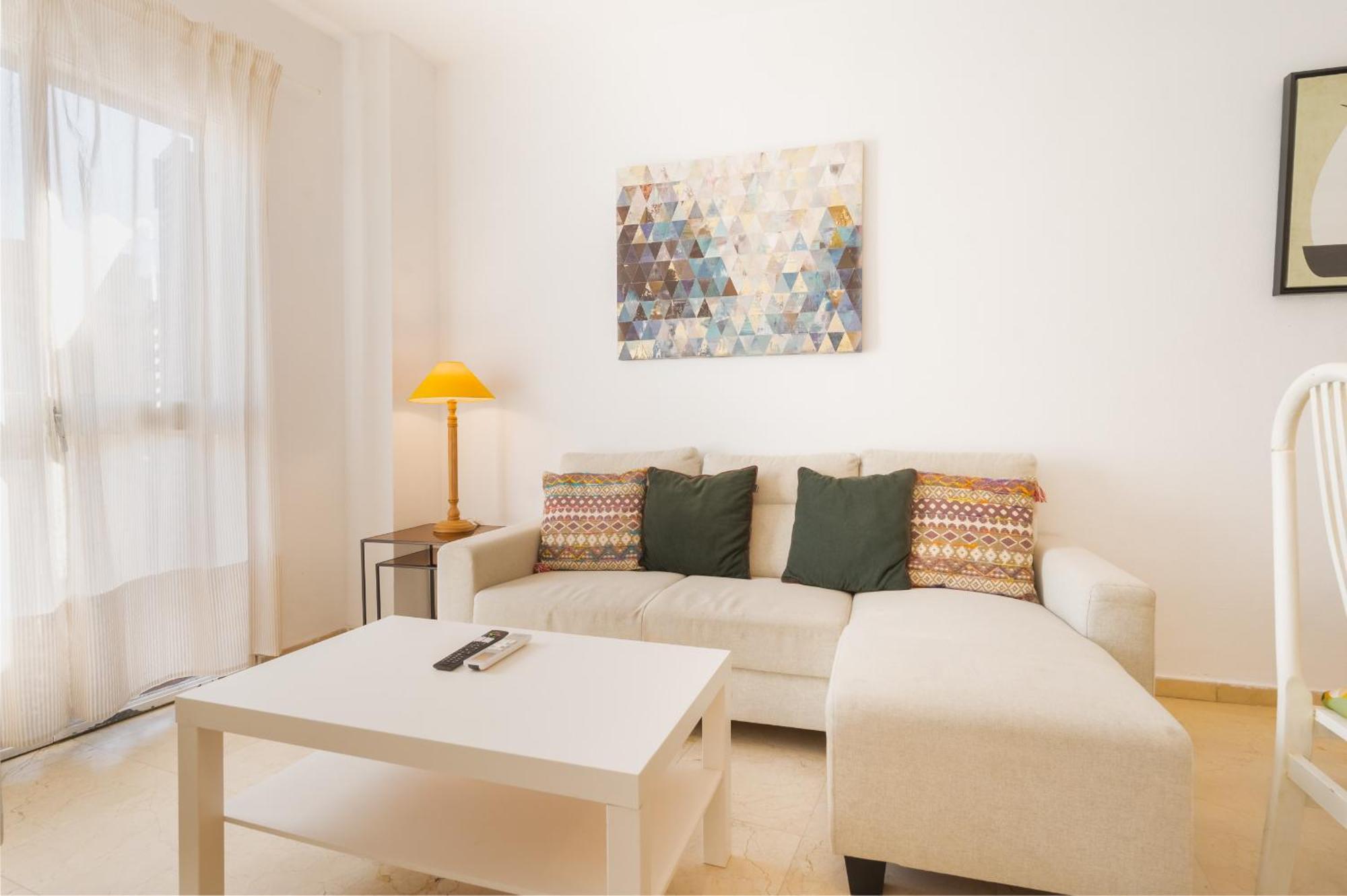 Bright Apt. Puerta Osario 3 Bedrooms 2 Bathrooms * Séville