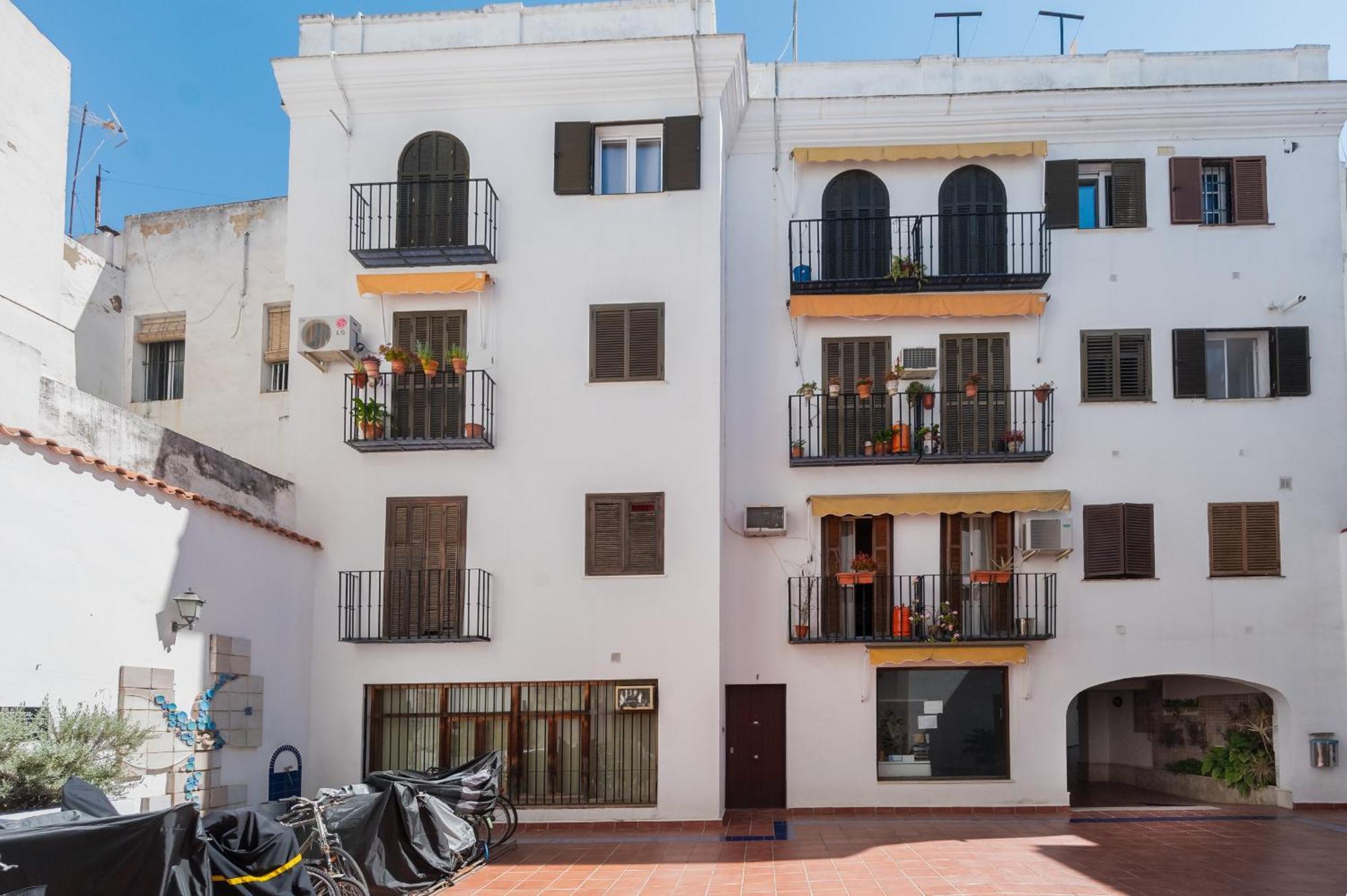 Bright Apt. Puerta Osario 3 Bedrooms 2 Bathrooms Appartement